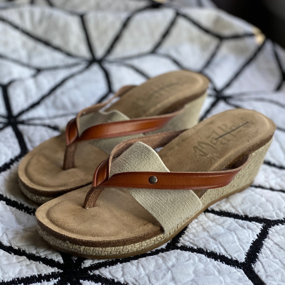 Mad Love/Mad paw sandals